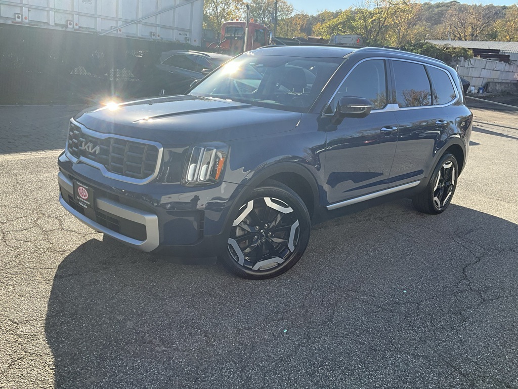 2023 Kia Telluride S's photo