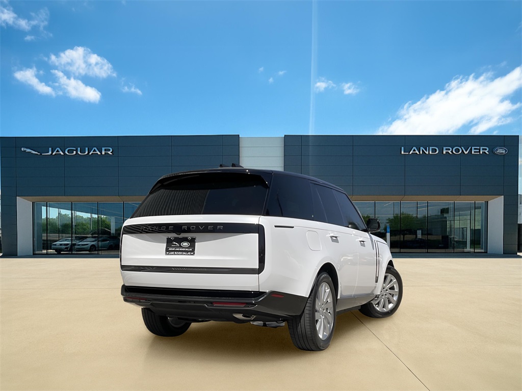 2025 Land Rover Range Rover SE photo 3