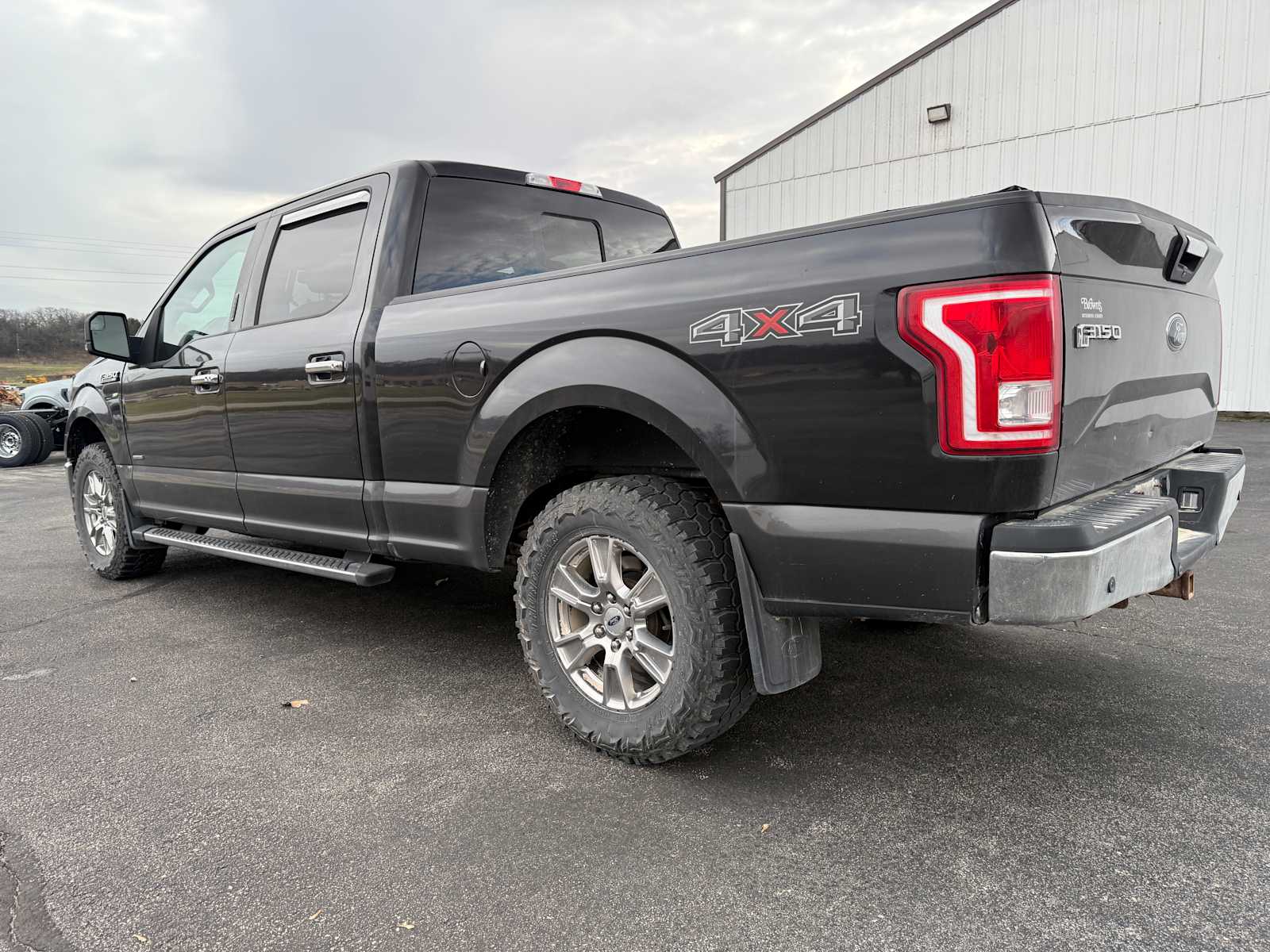 2015 Ford F-150 XLT photo 2
