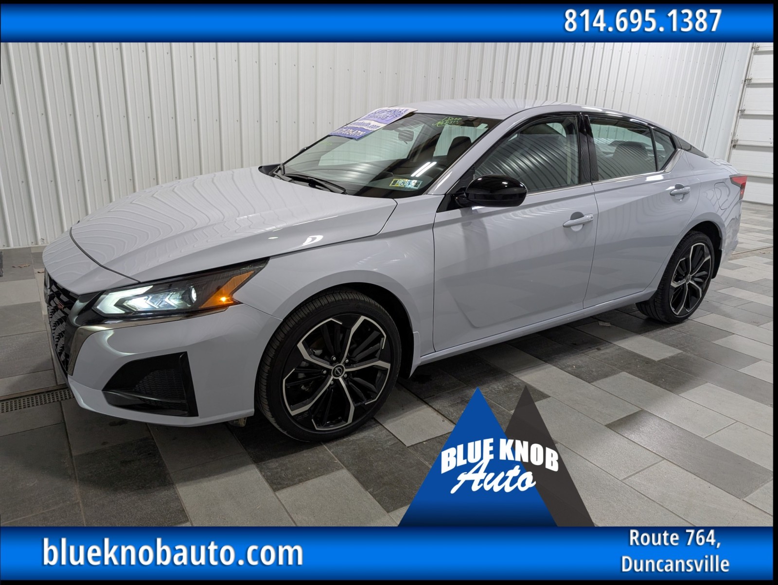 2025 Nissan Altima SR's photo