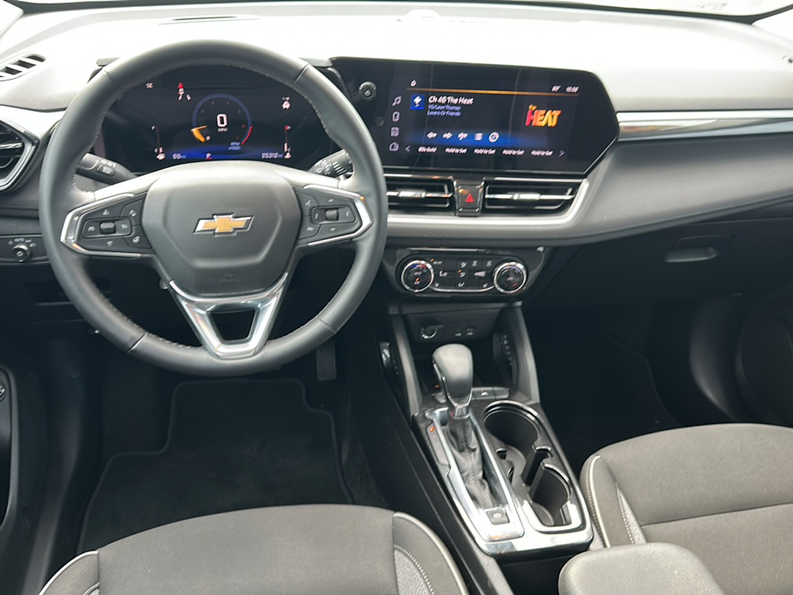 2024 Chevrolet Trailblazer LT photo 12