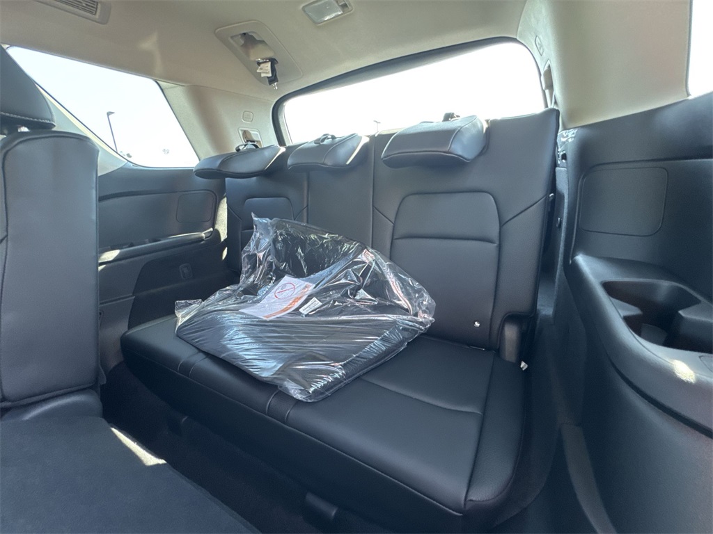 2025 Nissan Pathfinder SL photo 27
