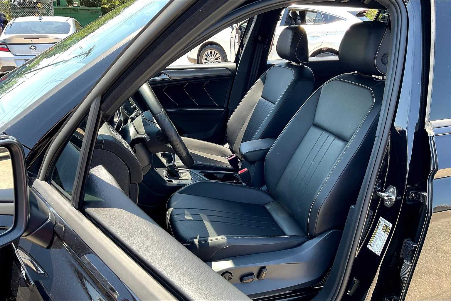 2024 Volkswagen Tiguan SE R-Line Black photo 6