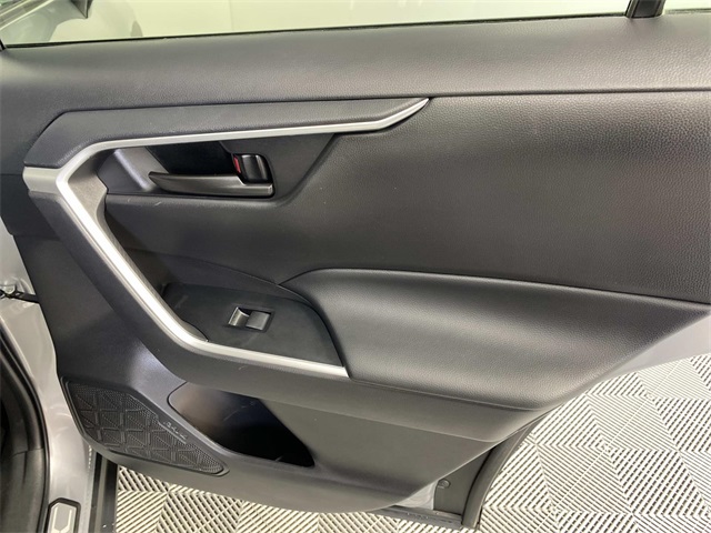 2024 Toyota RAV4 Hybrid LE photo 20