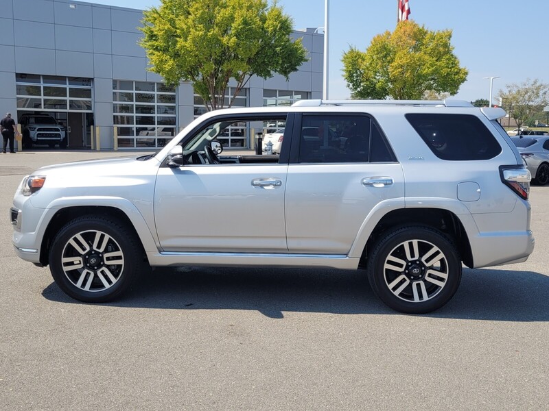 2023 Toyota 4Runner Limited photo 4