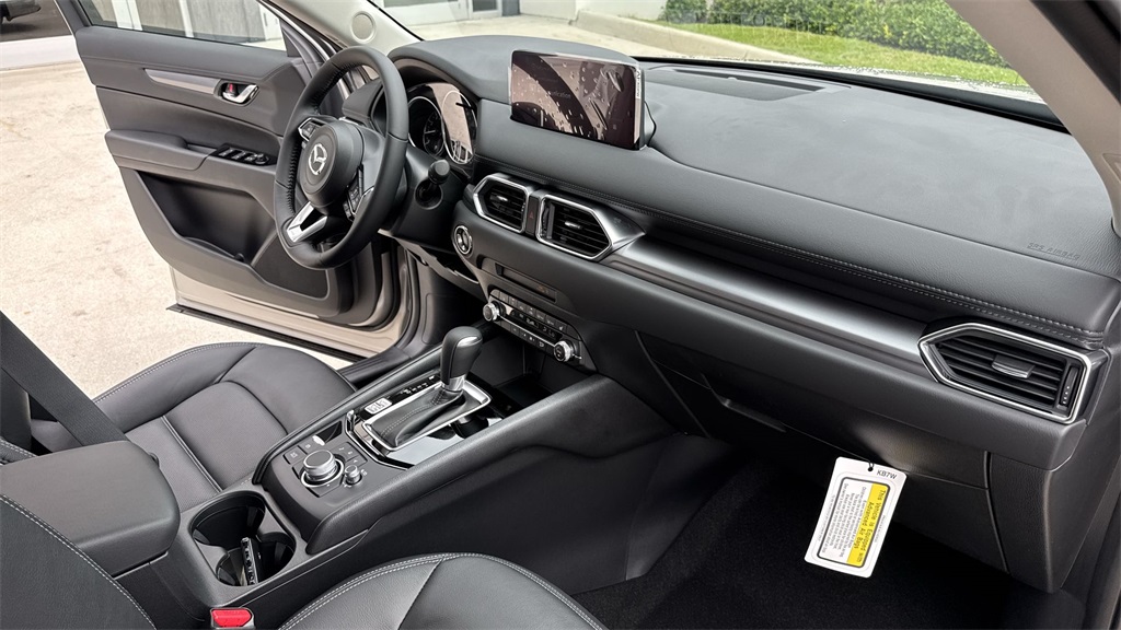 2025 Mazda CX-5 2.5 S Preferred photo 31