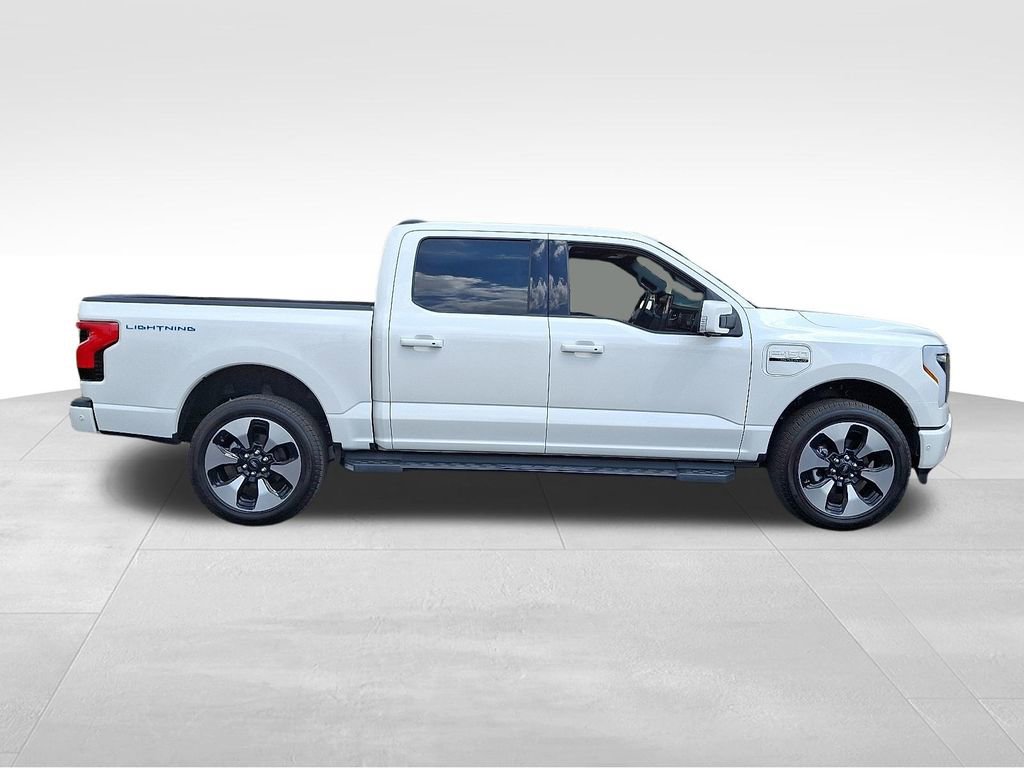2022 Ford F-150 Lightning Platinum photo 7