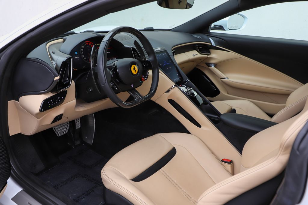 2023 Ferrari Roma photo 7