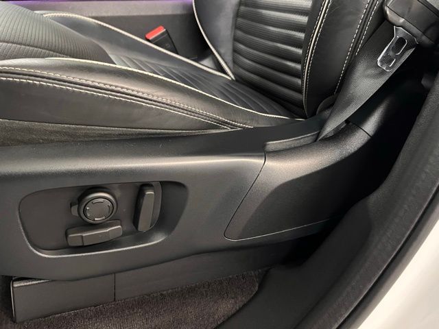 2020 Land Rover Discovery HSE Luxury photo 8