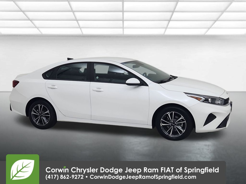 2024 Kia Forte LXS's photo