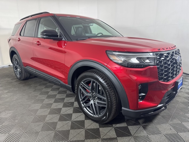 2025 Ford Explorer ST's photo
