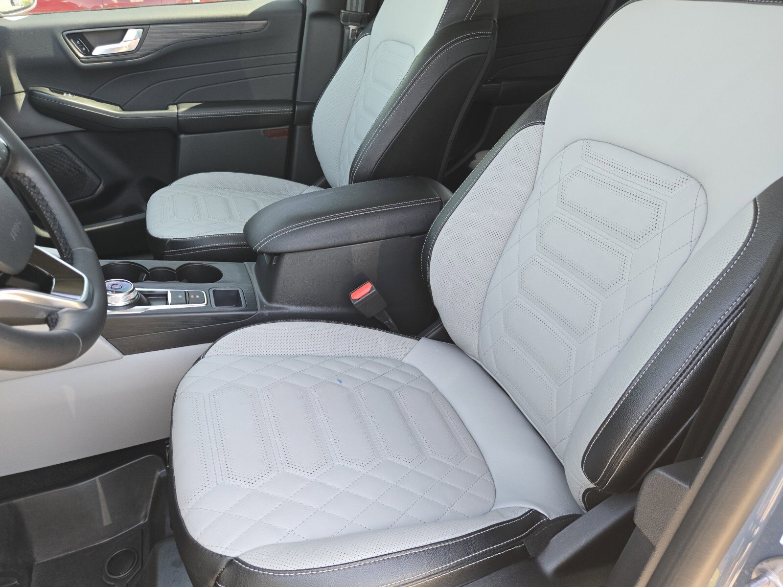 2023 Ford Escape Platinum photo 18