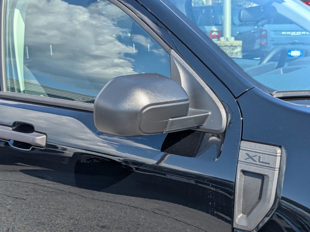 2025 Ford Maverick XL photo 10