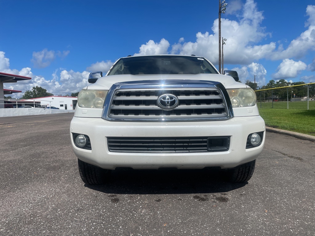 2013 Toyota Sequoia Platinum photo 2