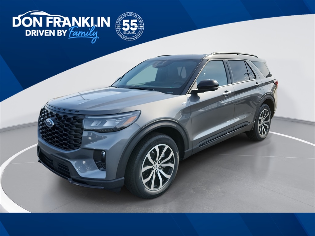 2026 Ford Explorer ST-LINE's photo