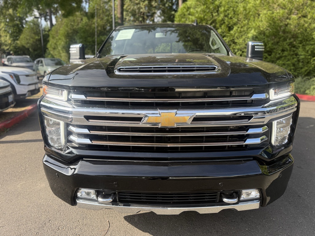 2023 Chevrolet Silverado 3500HD High Country photo 2