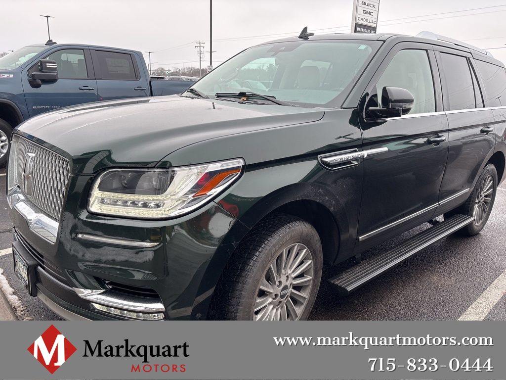 2021 Lincoln Navigator Base's photo