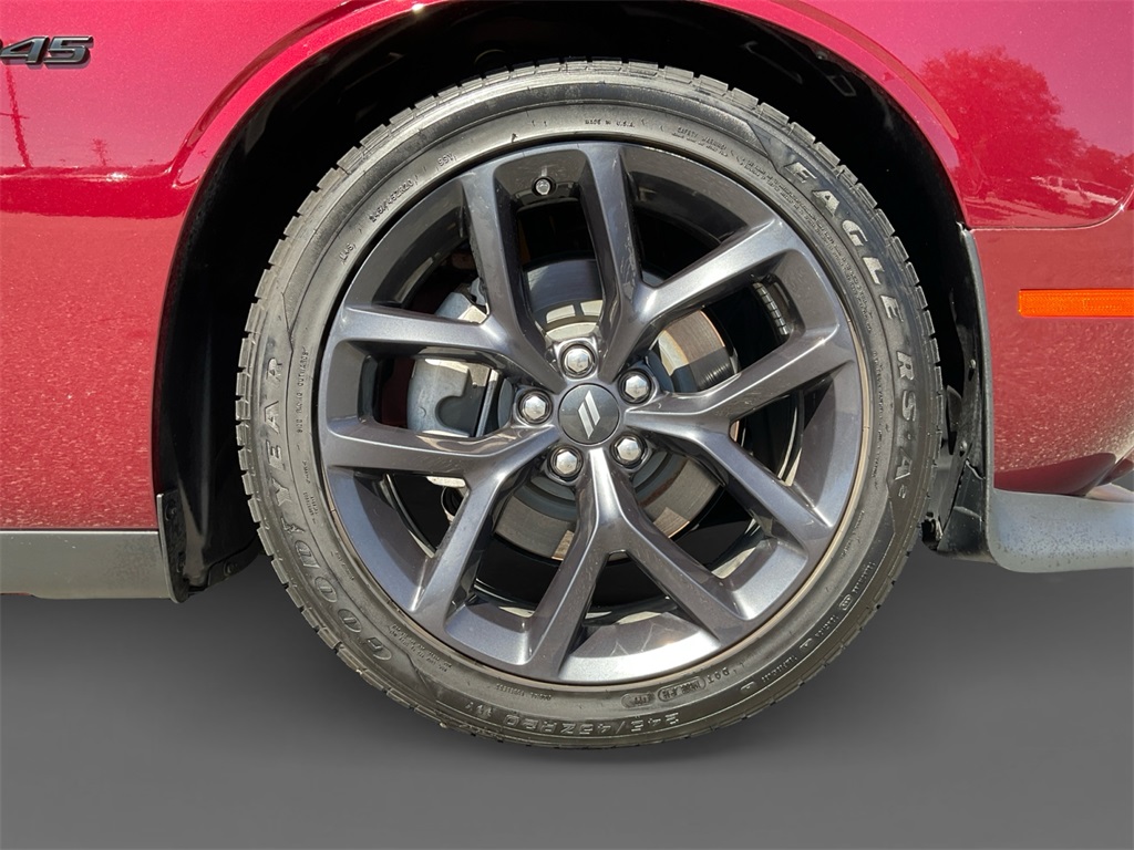 2023 Dodge Challenger R/T photo 8