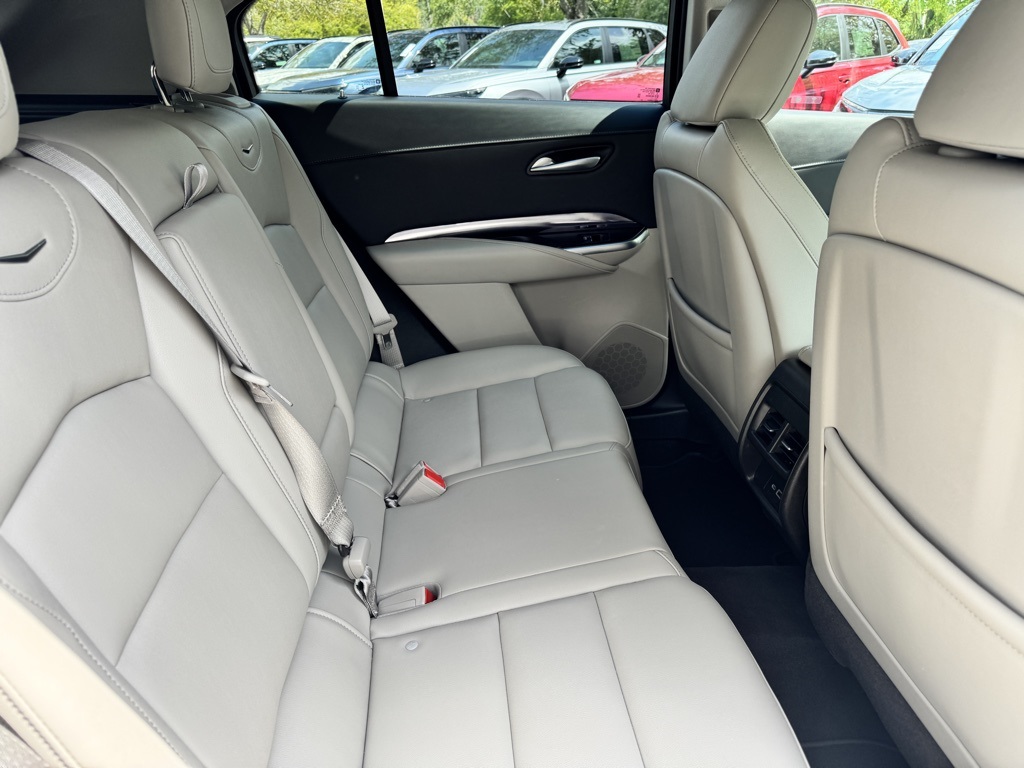 2023 Cadillac XT4 Luxury photo 8