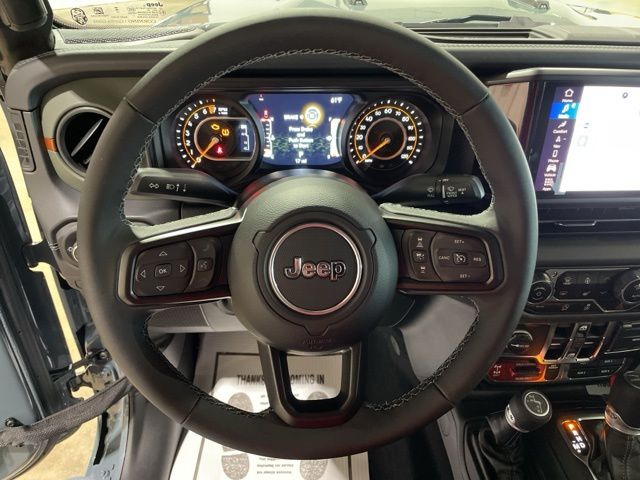2025 Jeep Gladiator Mojave photo 16