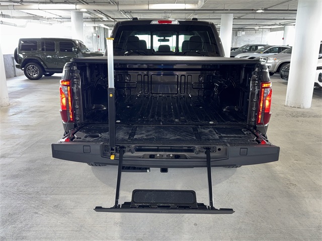 2024 Ford F-150 XLT photo 12