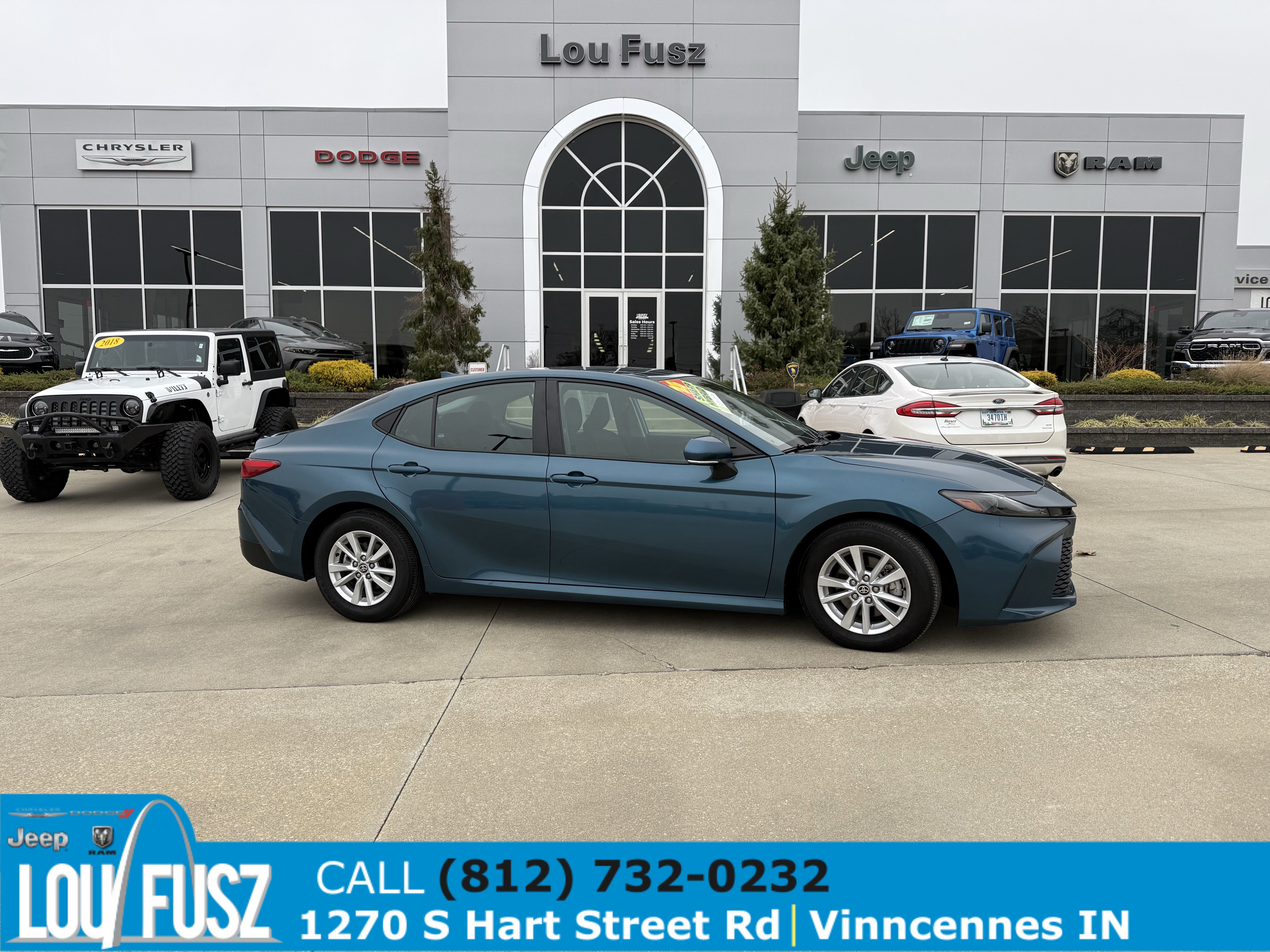 2025 Toyota Camry LE's photo