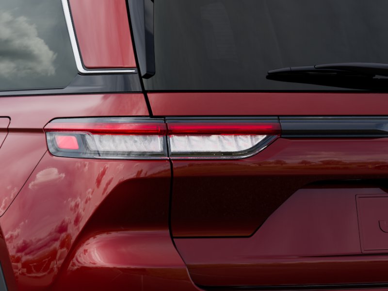 2025 Jeep Grand Cherokee Laredo Altitude photo 4