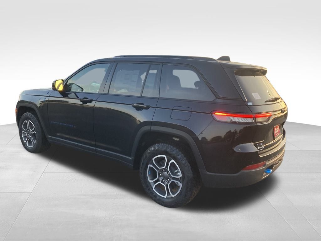 2024 Jeep Grand Cherokee Trailhawk 4xe photo 3