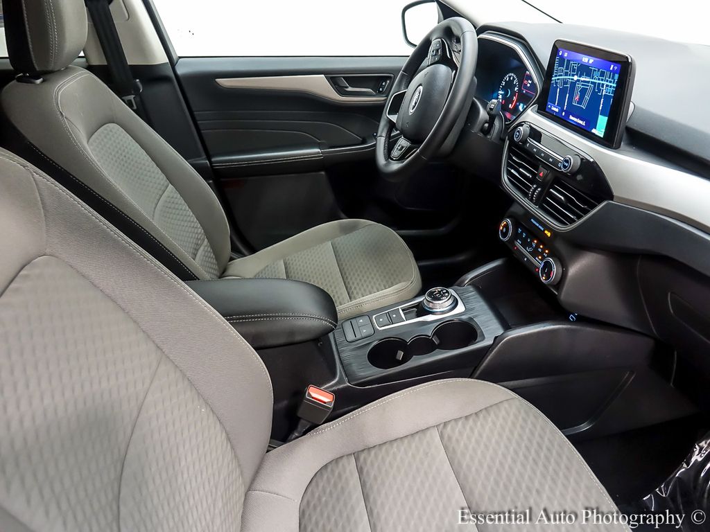 2022 Ford Escape SE photo 21