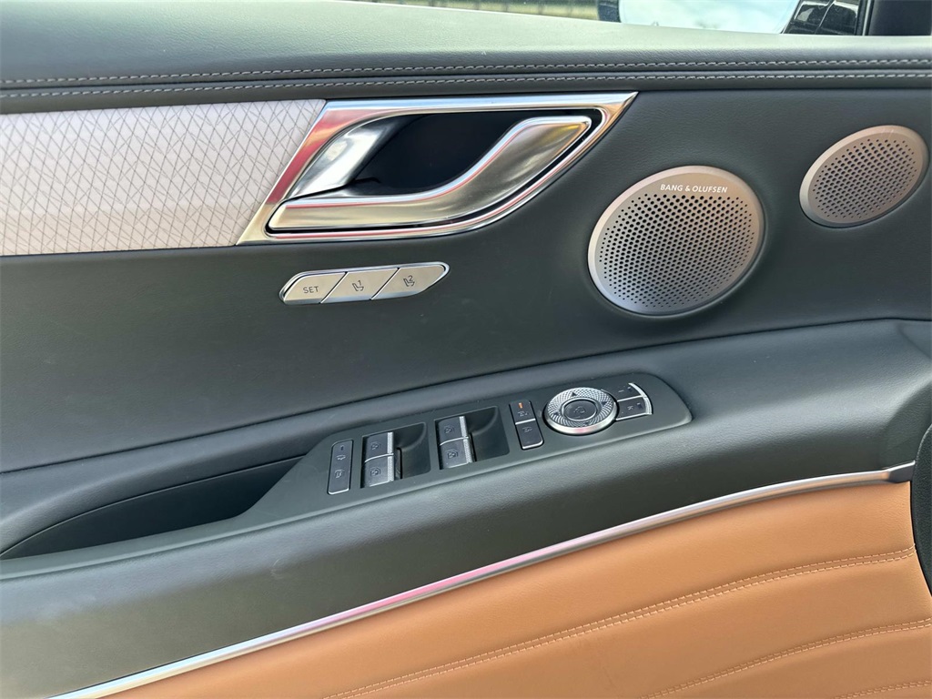 2025 Genesis GV80 3.5T Prestige photo 18