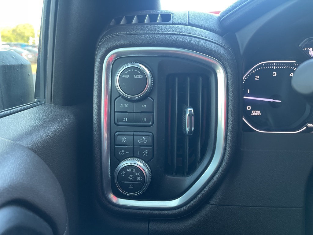 2020 Gmc Sierra SLT photo 9