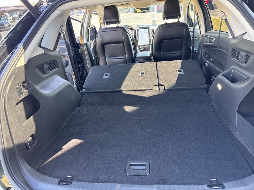 2023 Ford Edge SEL photo 29