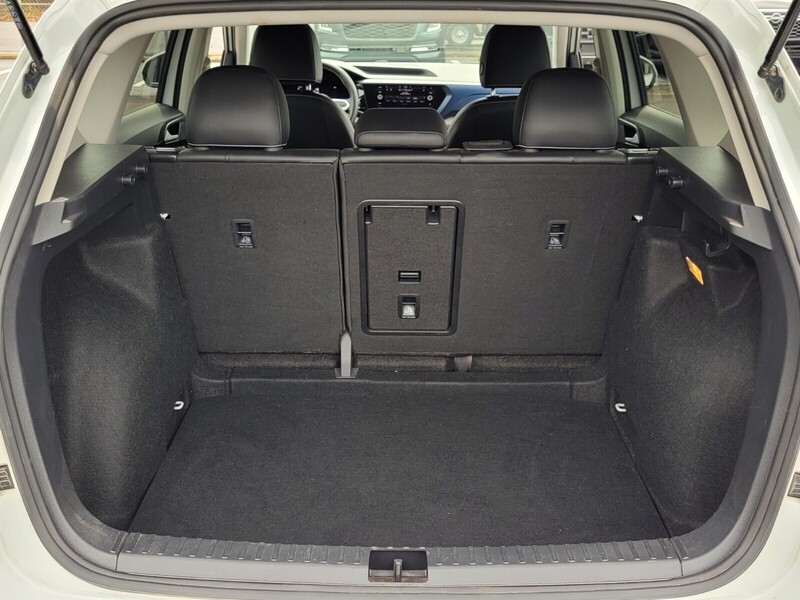 2023 Volkswagen Taos SE photo 12
