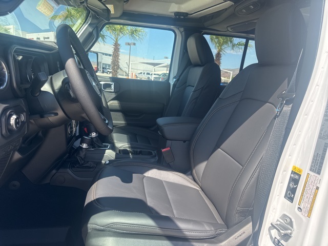 2025 Jeep Gladiator Sport photo 20