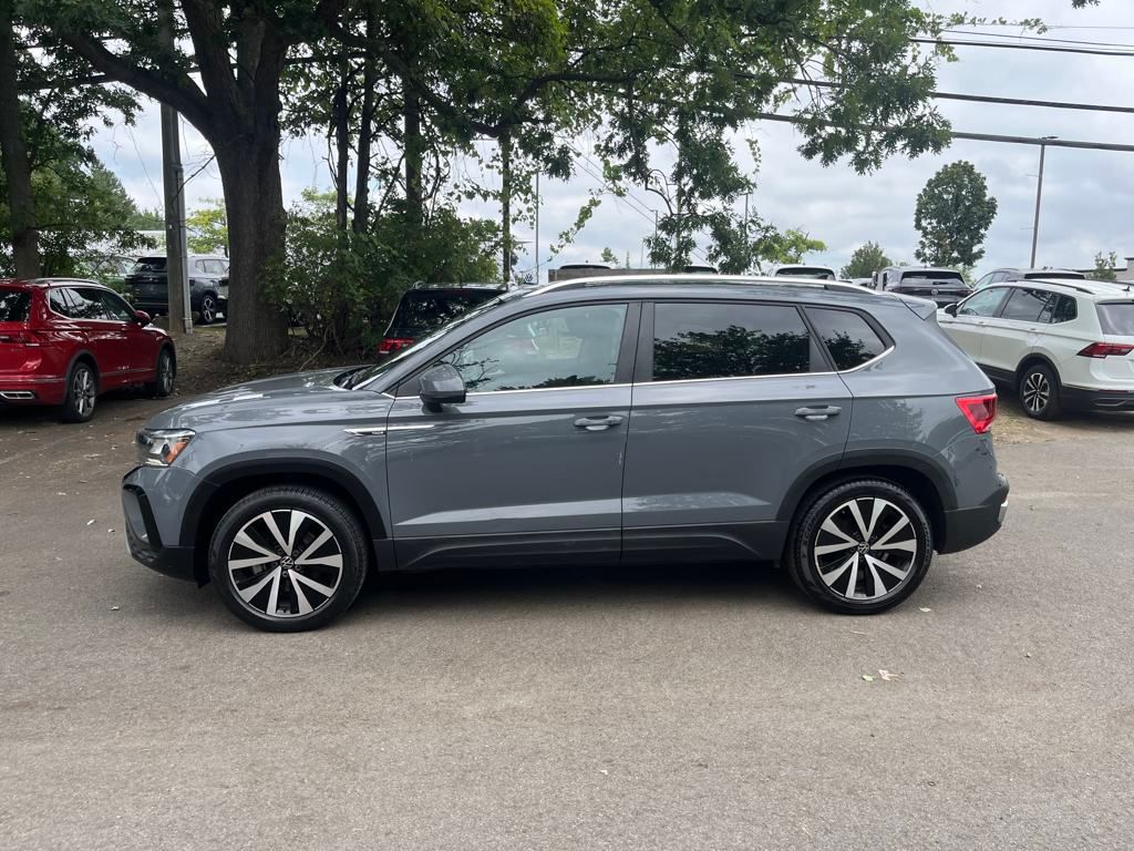 2022 Volkswagen Taos SE photo 4