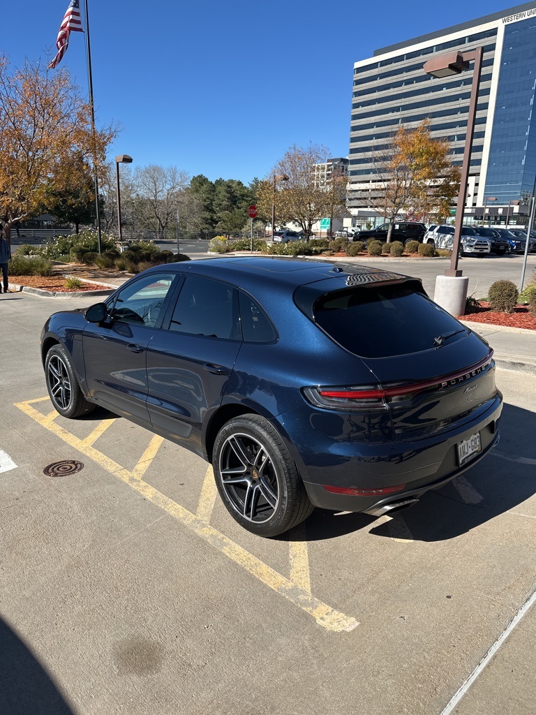 2019 Porsche Macan Base photo 3