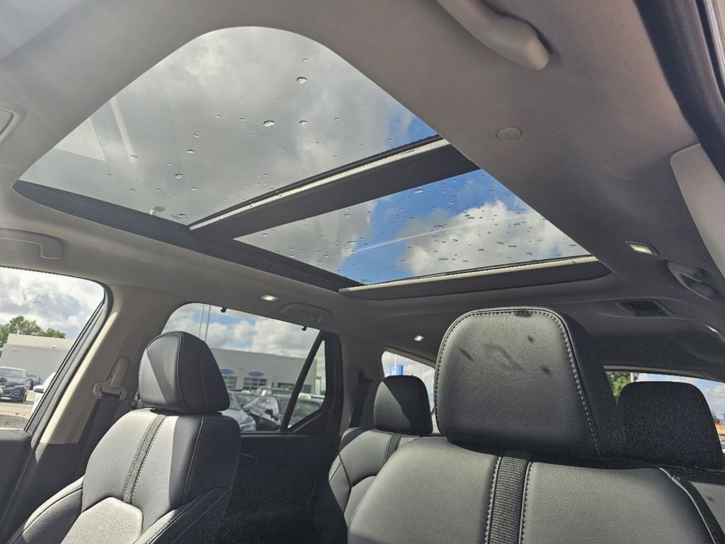 2025 Honda Pilot Touring photo 12