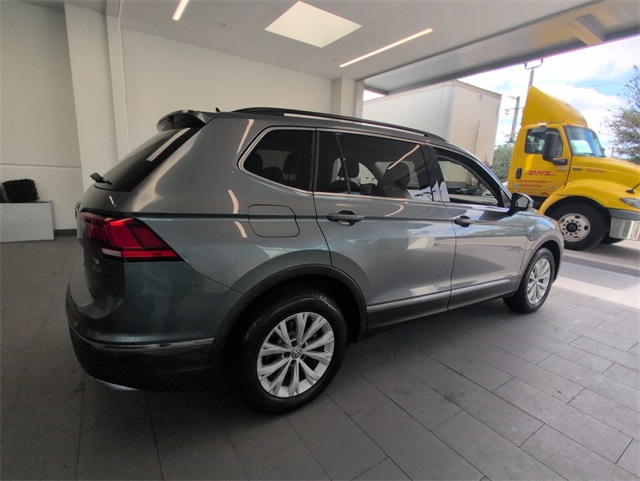 2018 Volkswagen Tiguan SEL photo 12