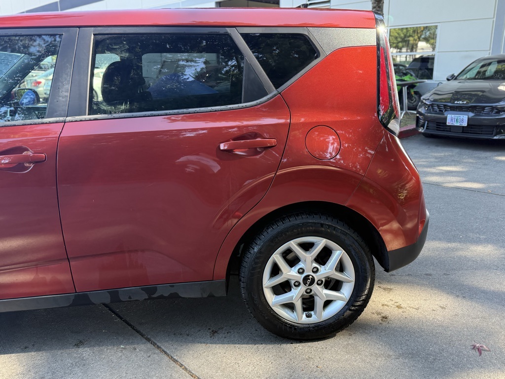 2023 Kia Soul LX photo 4