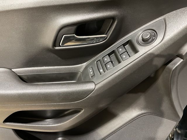 2020 Chevrolet Trax LT photo 20