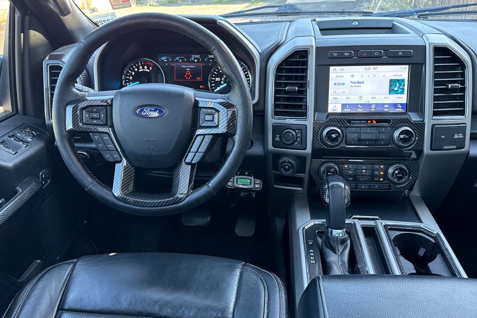 2019 Ford F-150 Lariat photo 14