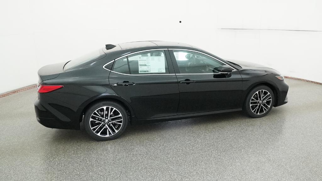 2025 Toyota Camry XLE photo 22