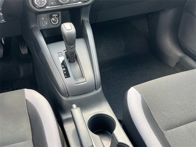 2025 Nissan Versa 1.6 S photo 14