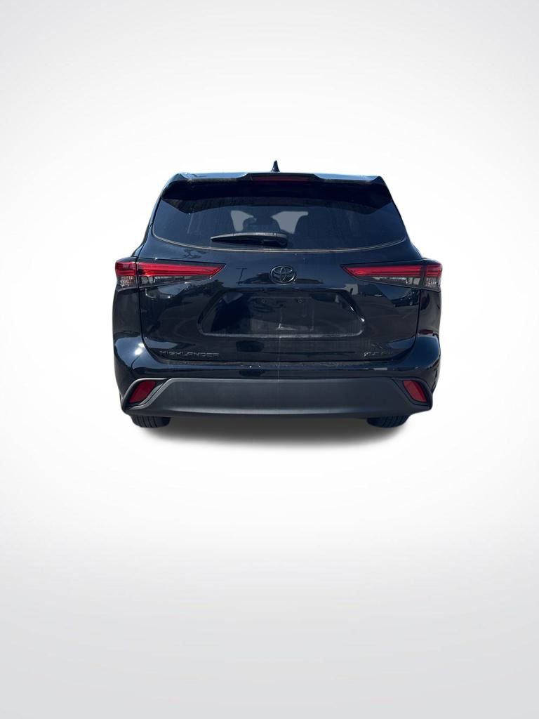 2022 Toyota Highlander XLE photo 4