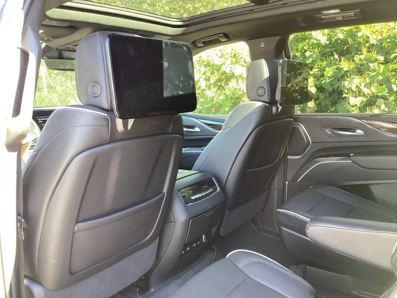 2021 Cadillac Escalade Premium Luxury photo 13