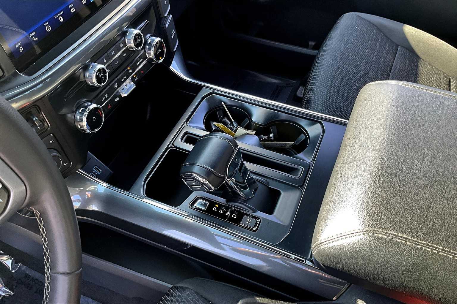 2023 Ford F-150 XLT photo 14