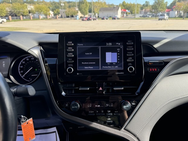 2024 Toyota Camry SE photo 18
