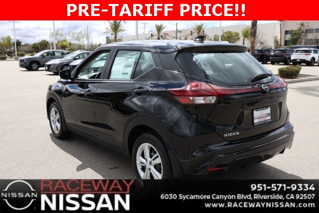 2025 Nissan Kicks Play S photo 4