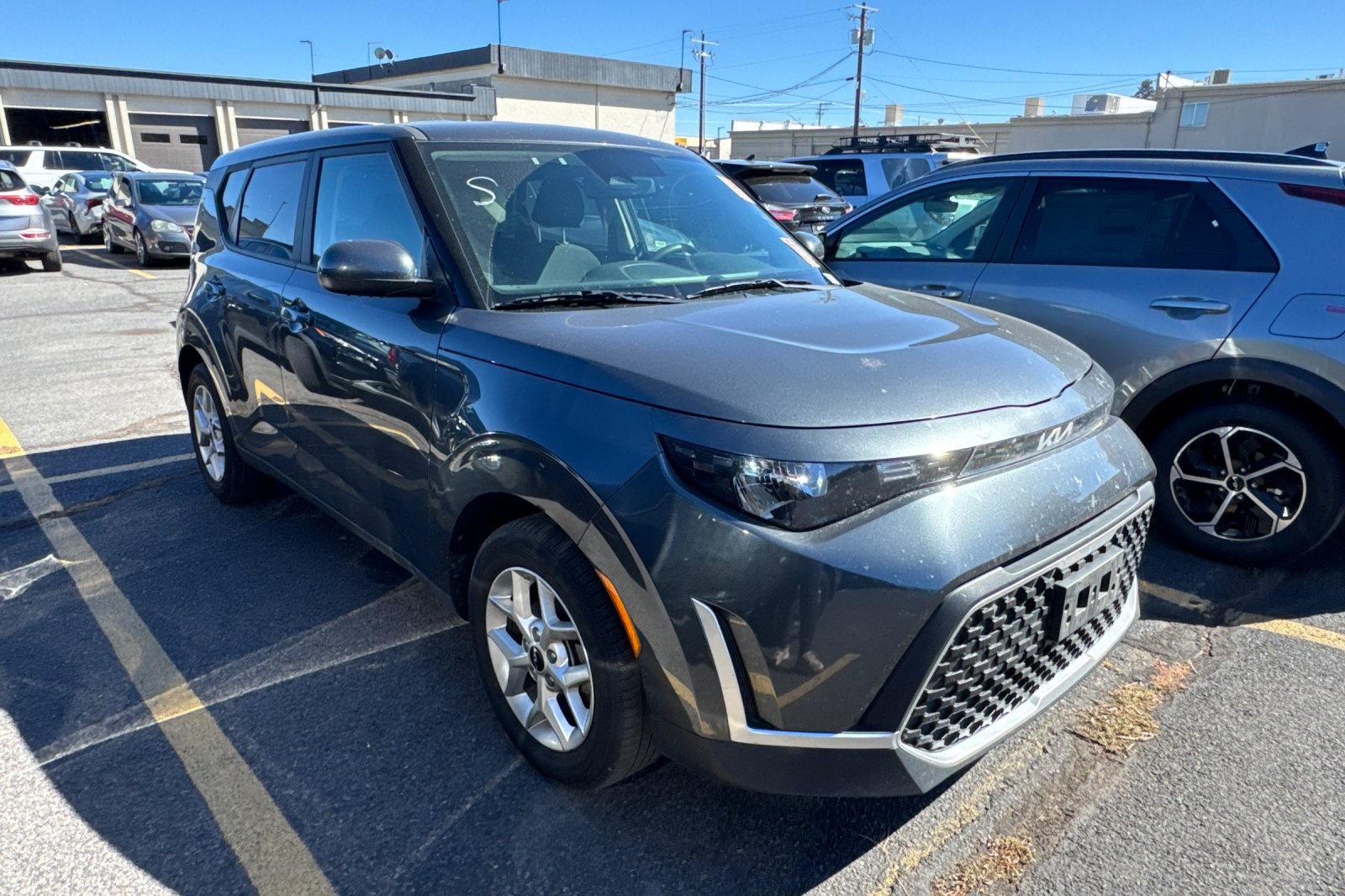2023 Kia Soul LX S photo 2