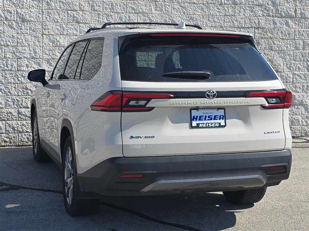 2024 Toyota Grand Highlander Hybrid Limited photo 10
